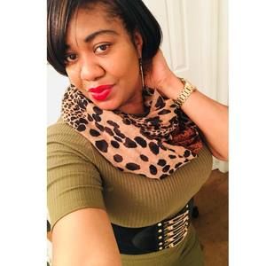 Meet your Posher, Alexis